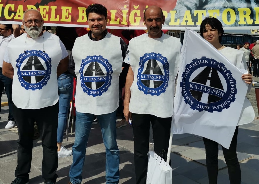 1 Mayıs Kataş Sen üyeleri şoförler tarafından İzmir'de de kutlandı!