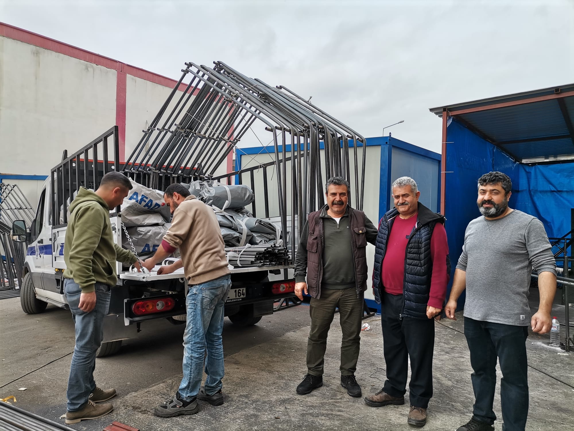 Çadırları Deperemzedelerimize Ulaştırdık